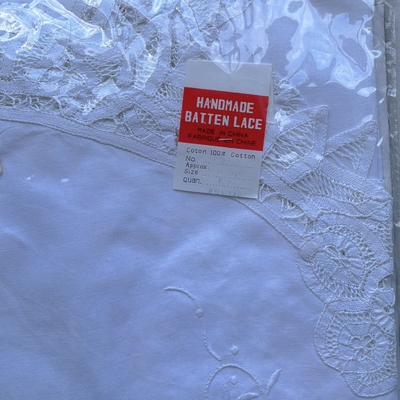 Lace Elegance All Handmade Battenberg Lace Topper Round 36” Cotton - Picture 4 of 5